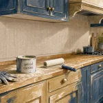 Rénover sa cuisine sans changer les meubles : ponçage et peinture pour un relooking radical